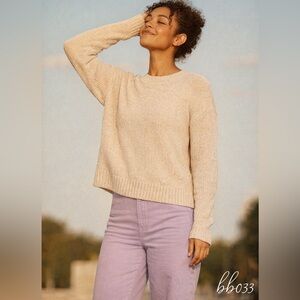 Orvis Women's Beige Ribbed Crew Neck Sweater 🤎 | M